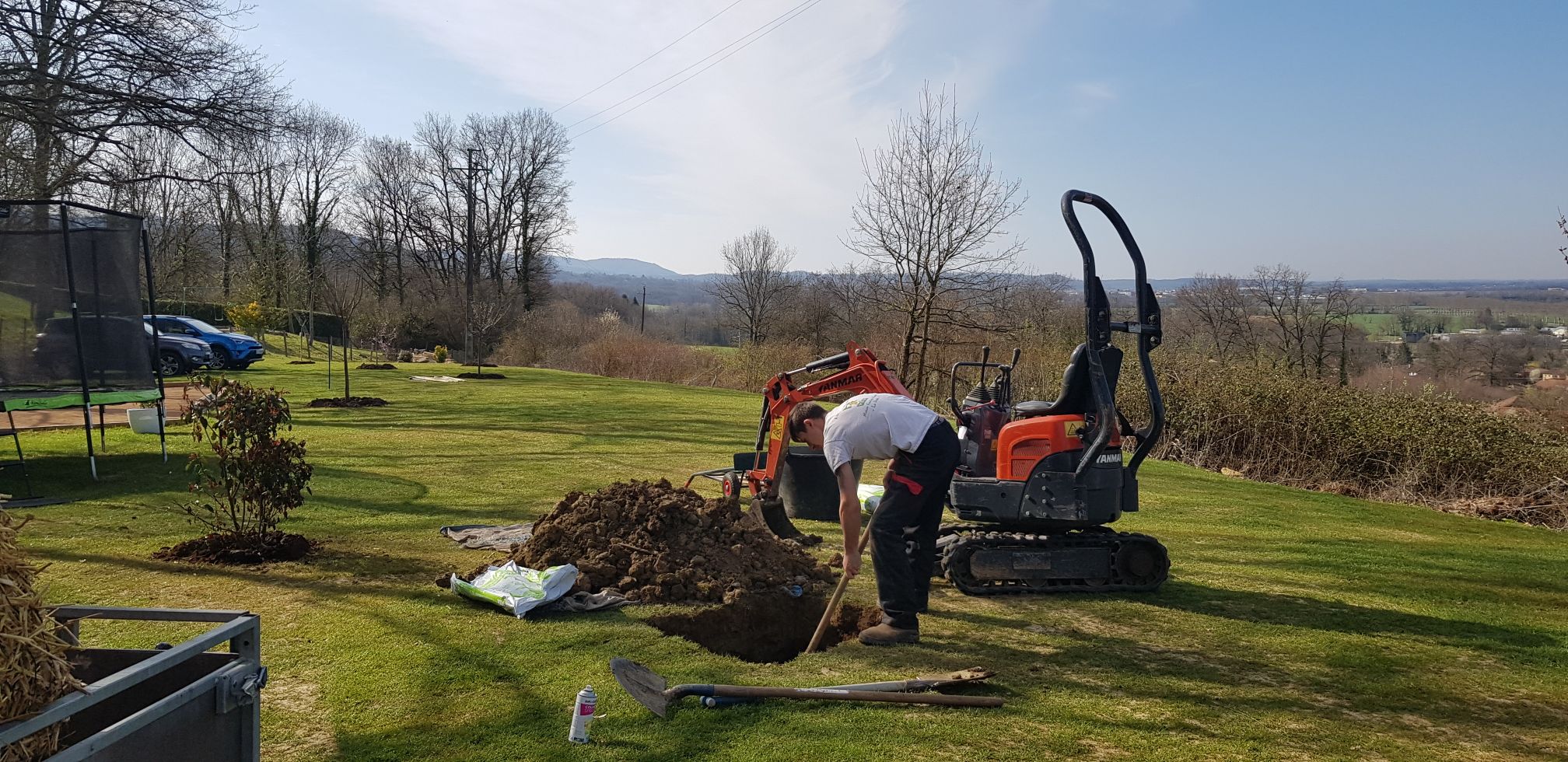 Aménagement d'extérieur des espaces verts à Ambronay pour particulier